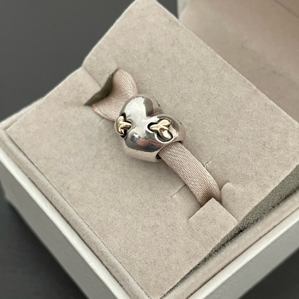 Pandora Love Struck Charm - Picture 2 of 4